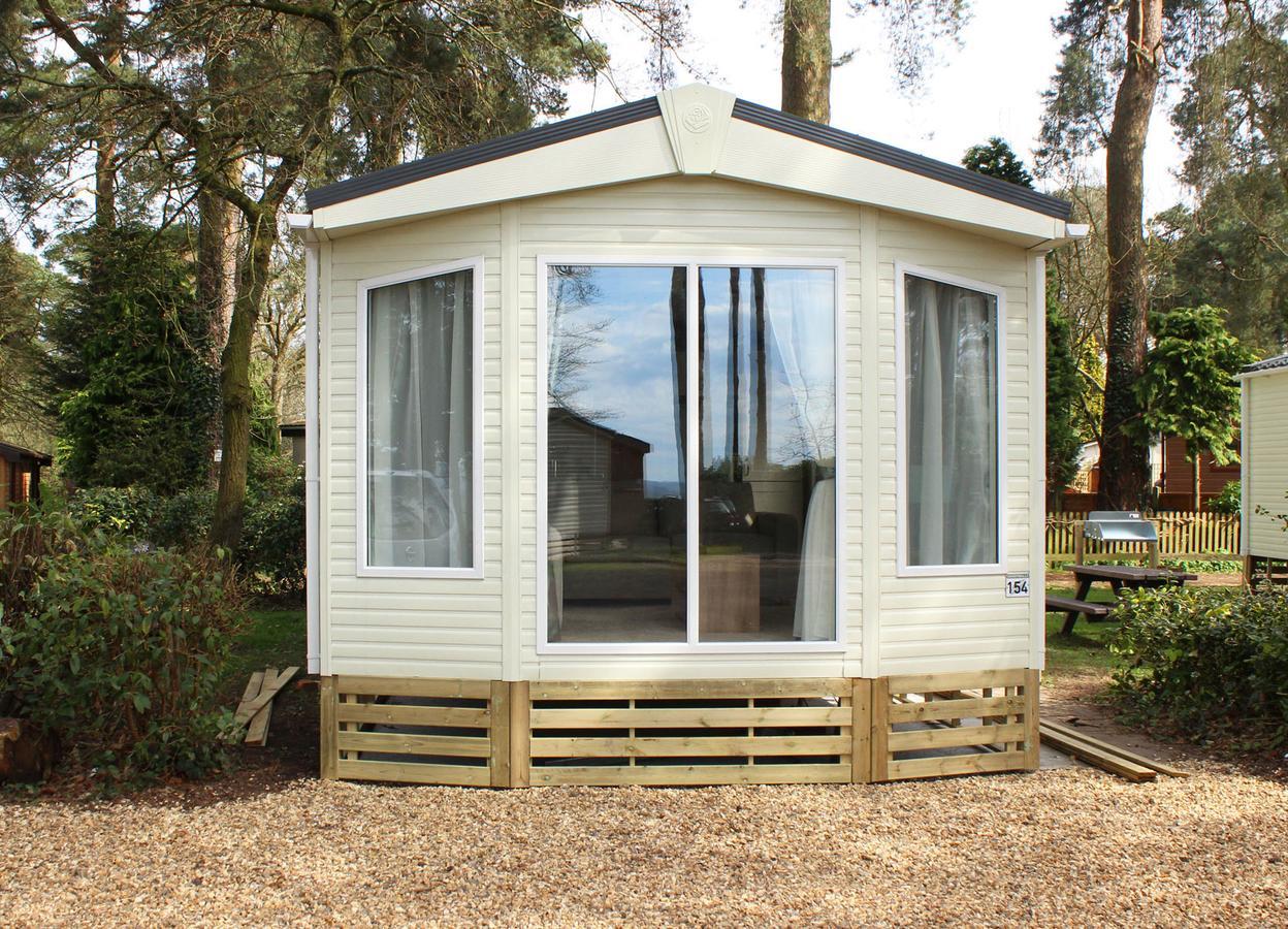Sandy Balls Holiday Village Fordingbridge Exteriör bild